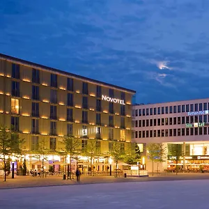 4* מלון Novotel Messe